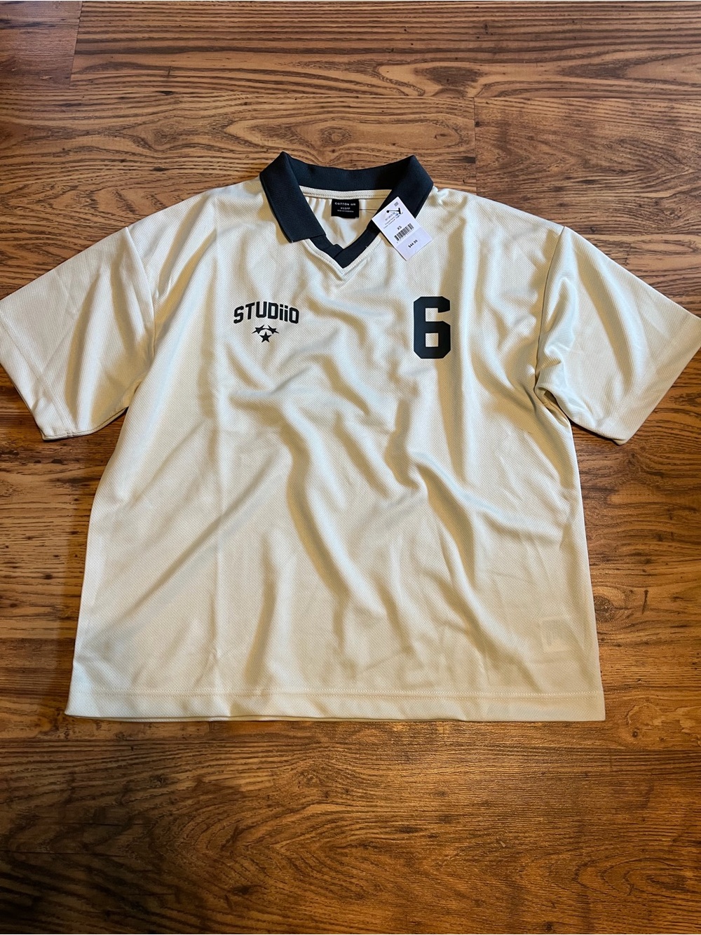 Cotton On Men's Cream Jersey with Black Trim and Number 6